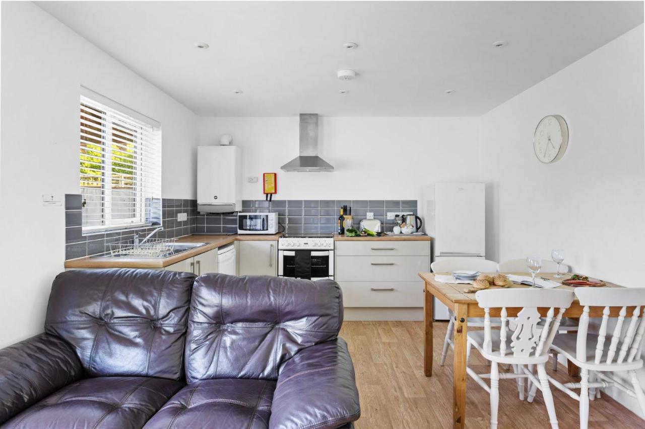 Woodpecker Lodge, Redlake Farm Nr Glastonbury Chalet *