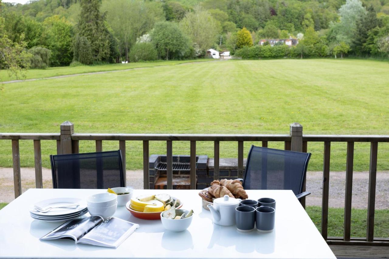 Woodpecker Lodge, Redlake Farm Nr Glastonbury Chalet *